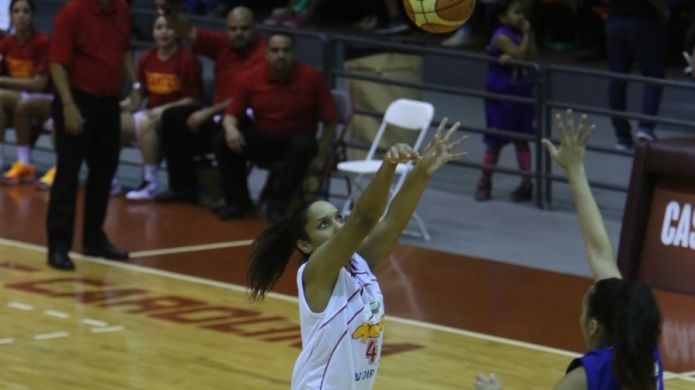 Gigantes de Carolina continÃºan con las clÃ­nicas en varias comunidades