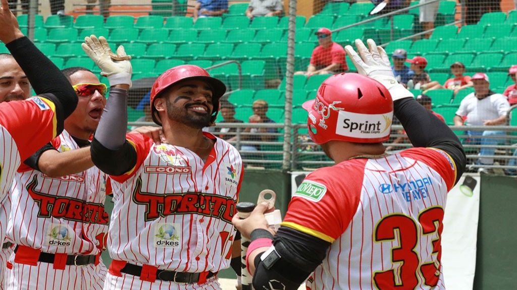  Cayey se queda solo en el primer lugar 