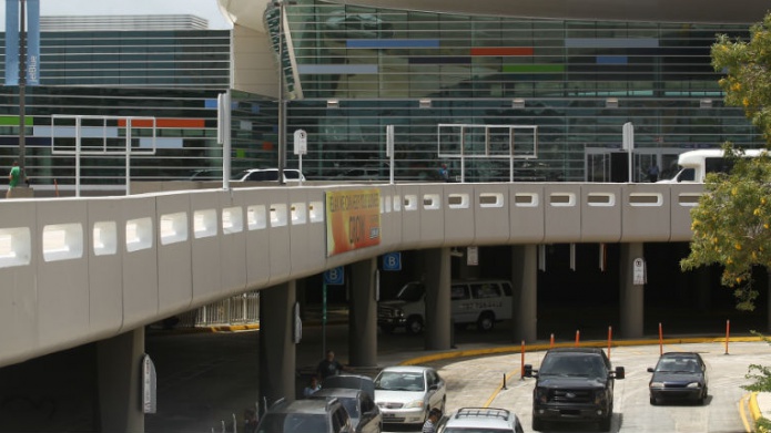 Rescate aereo del aereopuerto en el paro nacional