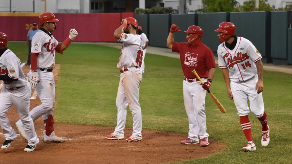  Caguas blanquea 16-0 a RA12 y se afianza en el tope 