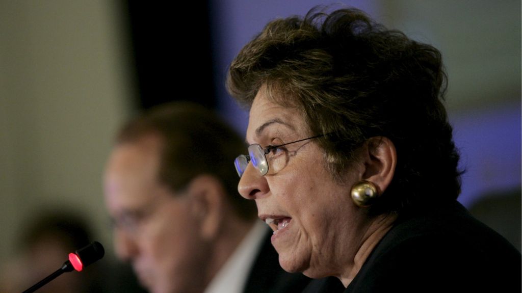  Congresistas denuncian "horrenda" situaci&oacute;n laboral en Aeropuerto de Miami 