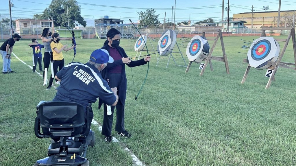  Municipio desarrolla tiro con arco para ni&ntilde;os, j&oacute;venes, adultos y personas con discapacidad en Arecibo 