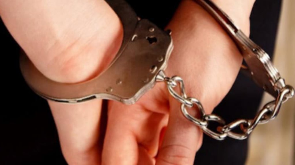  Arrestan a dos personas por supuesto robo de auto a mano armada en Luquillo 