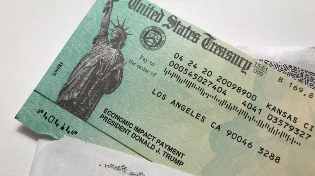  IRS comienza a depositar cheque de $600 d&oacute;lares, &iquest;pero qu&eacute; pasa si el Senado aprueba est&iacute;mulo de $2,000? 