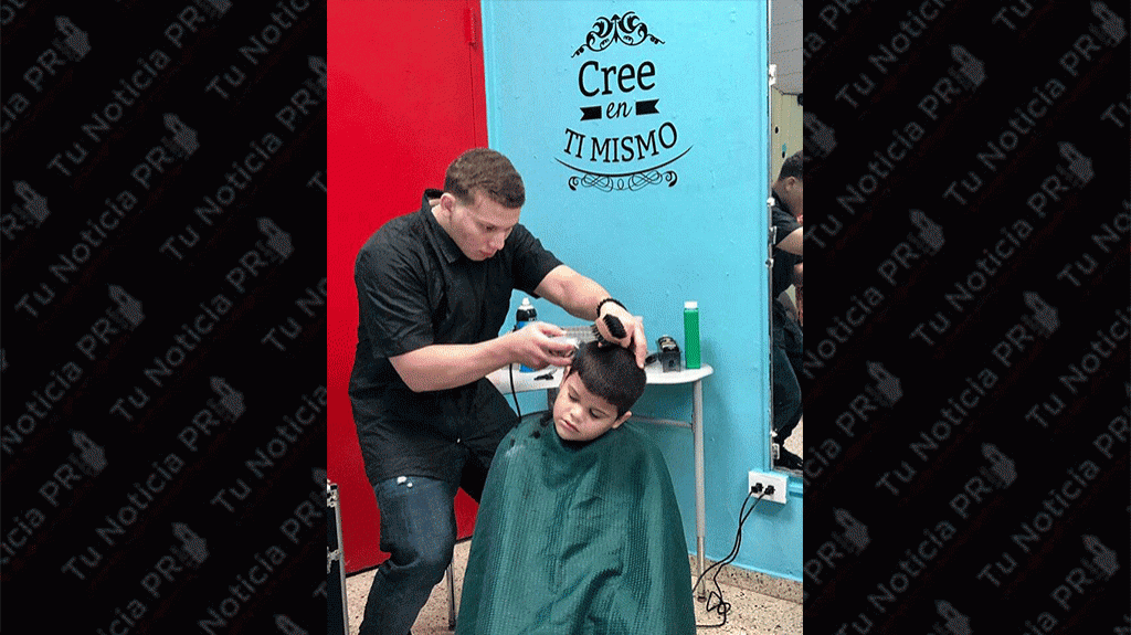  Correcci&oacute;n recortan cabello a sobre 300 estudiantes de escuela p&uacute;blica en Arecibo y Hatillo 