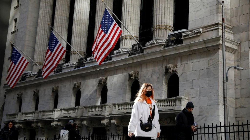  Estados Unidos acumula 596.391 muertes y 33.325.218 contagios por covid-19 