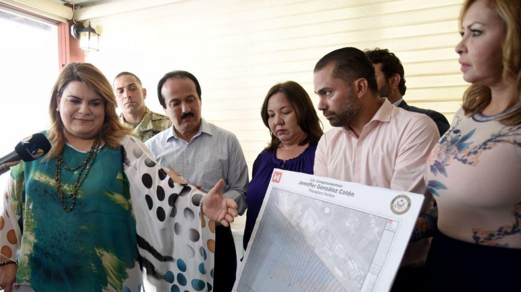  Comisionada residente junto al alcalde de Mayag&uuml;ez revisan proyectos federales aprobados para control de inundaciones e impulso econ&oacute;mico 