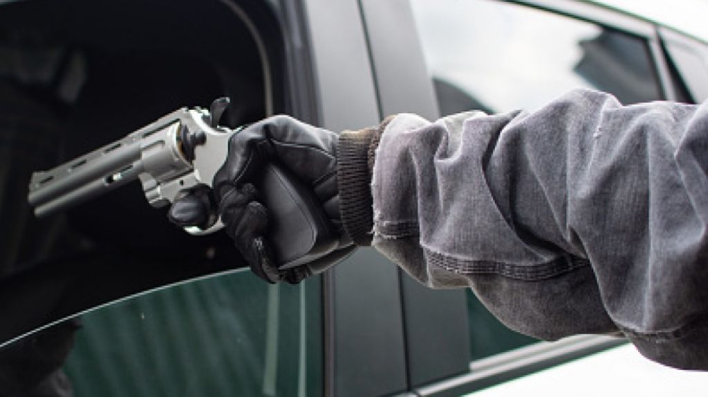  Se reporta &ldquo;Carjacking&rdquo; a hombre mientras hablaba por su celular en Mayag&uuml;ez 