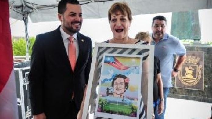 Senador reconoce a Lydia De la Rosa como propulsora del tenis en la isla