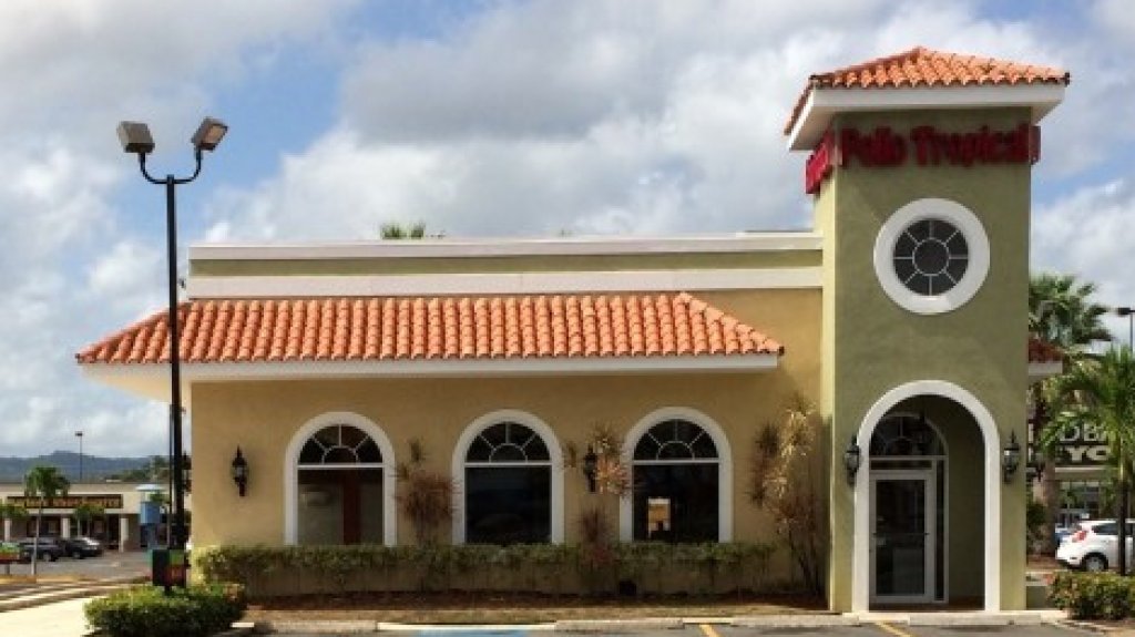  Gerente de Pollo Tropical en Rio Piedras impide robo en restaurante 