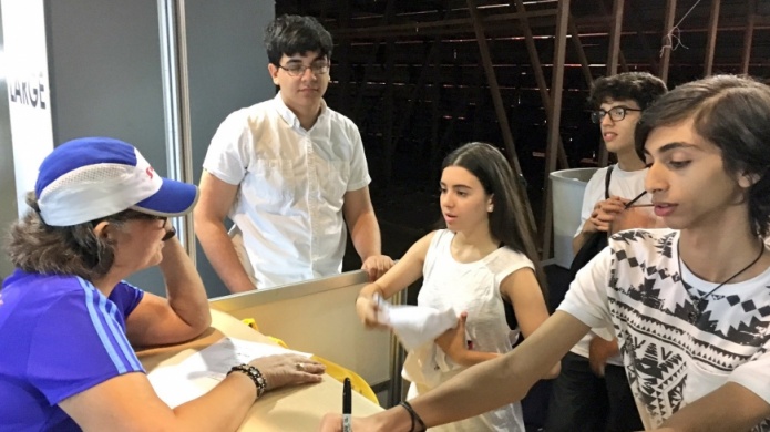 Destacan jÃ³venes que sirven desinteresadamente por el paÃ­s