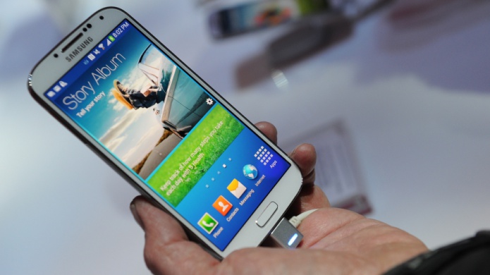 'Enorme desastre' para Google: MÃ³viles con Android se pueden 'hackear' con un mensaje de texto