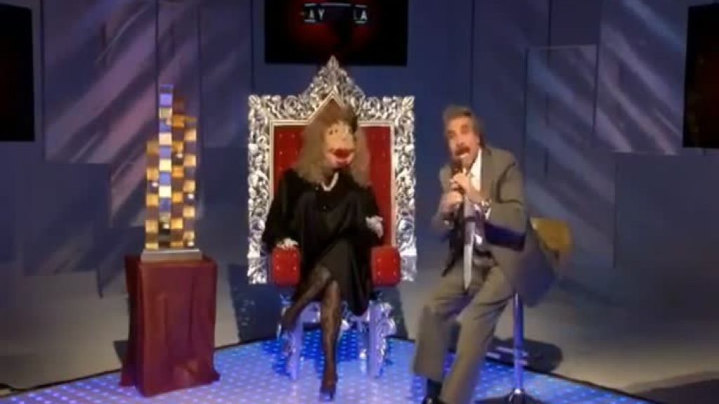  Video: Reaparece “La comay” para dar un importante anuncio 