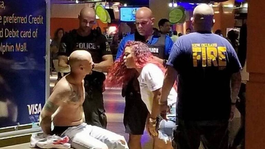  Video: P&aacute;nico en centro comercial de Florida luego de una &ldquo;Broma&rdquo; 
