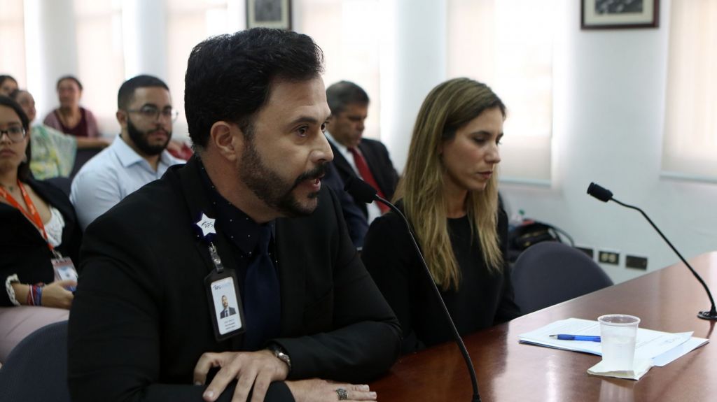  Investigan en la Cámara aumento en casos de salud mental en la Isla 