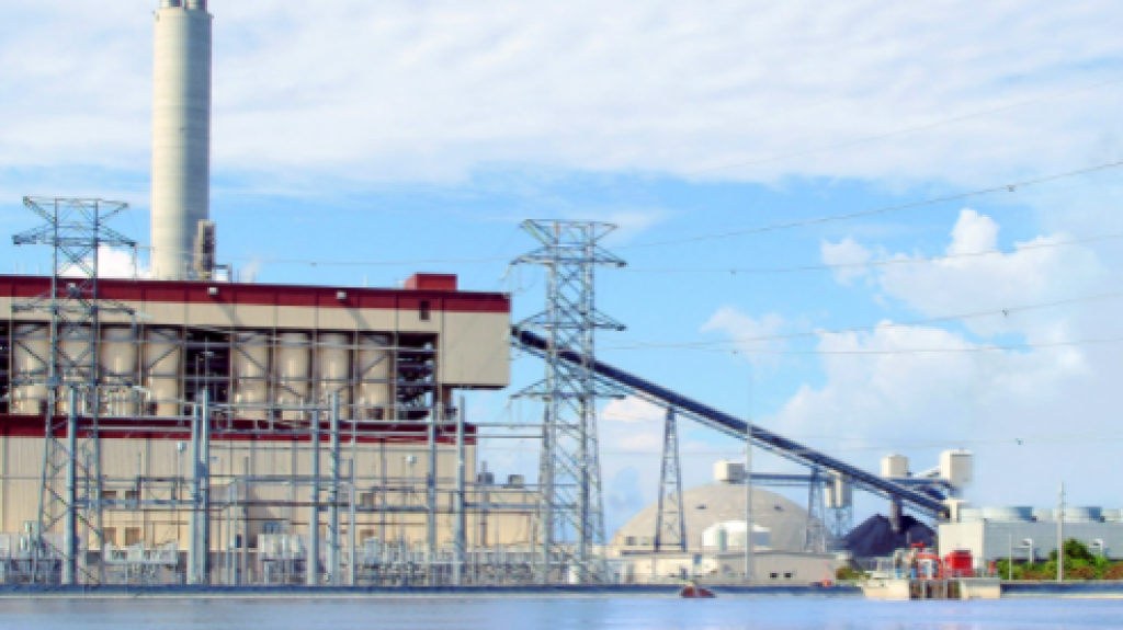  Activistas contra la quema de carb&oacute;n solicitan reuni&oacute;n con Pierluisi 