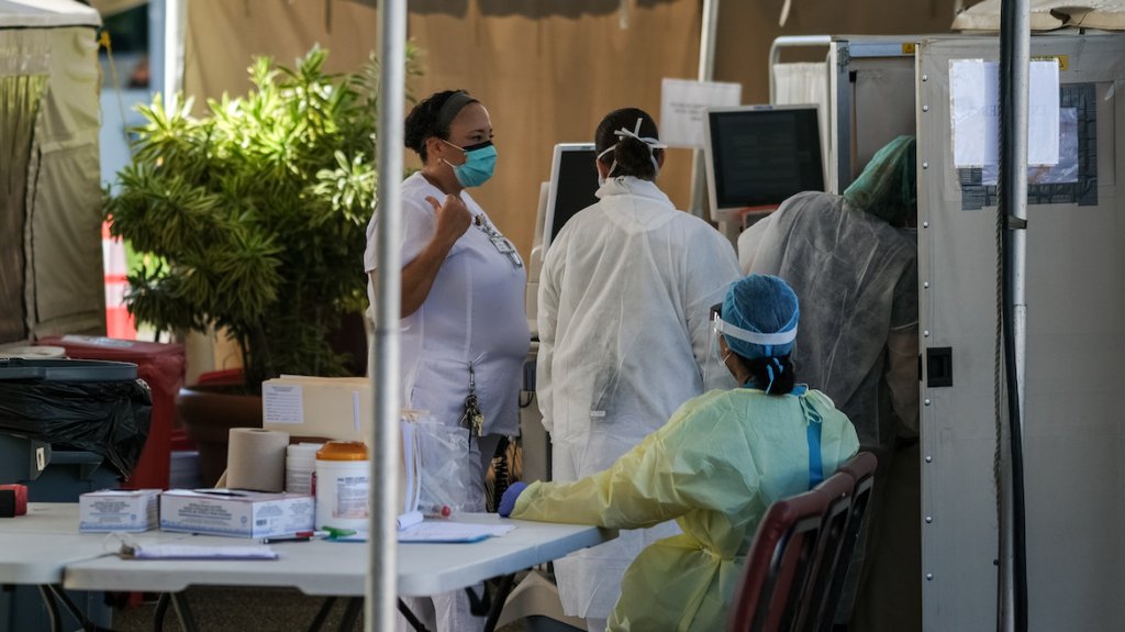  Denuncian la falta de materiales de protecci&oacute;n para enfermeras y enfermeros en los hospitales 