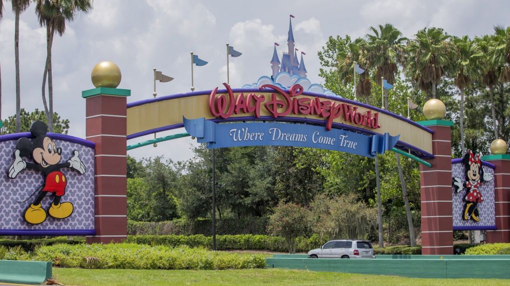  Disney reabre hoteles en Orlando como adelanto a sus parques tem&aacute;ticos 