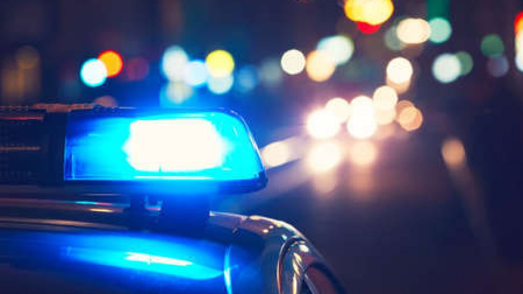  Fallece conductor tras impactar valla en Carolina 