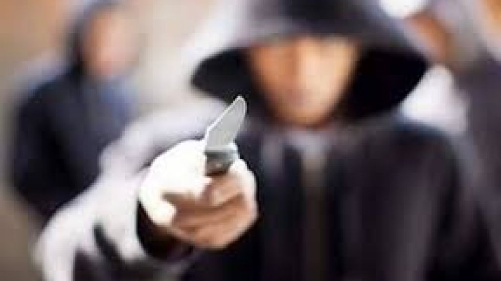  Radican cargos contra un hombre imputado de amenazar a otro con una navaja 