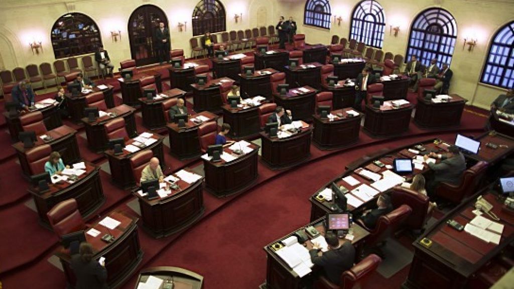  Minor&iacute;as reaccionan aprobaci&oacute;n presupuesto en el Senado 