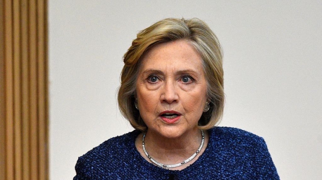  Hillary Clinton: vivimos tiempos de "profundas divisiones" 