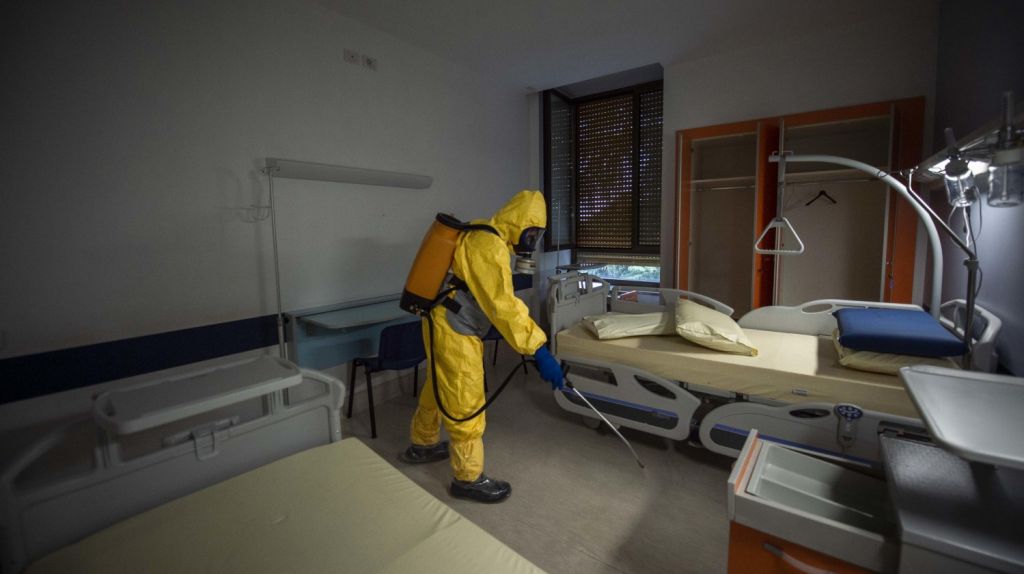  Italia con 300 contagios diarios cuatro meses despu&eacute;s de primer caso de COVID 