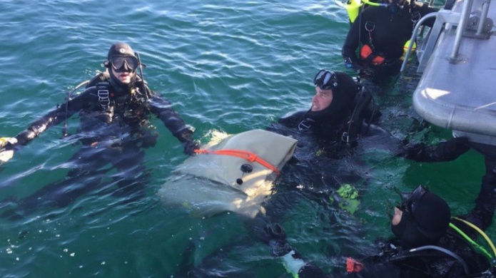 Los Ãngeles: encuentran dos cadÃ¡veres y restos de uno de los aviones que al parecer chocaron en el aire