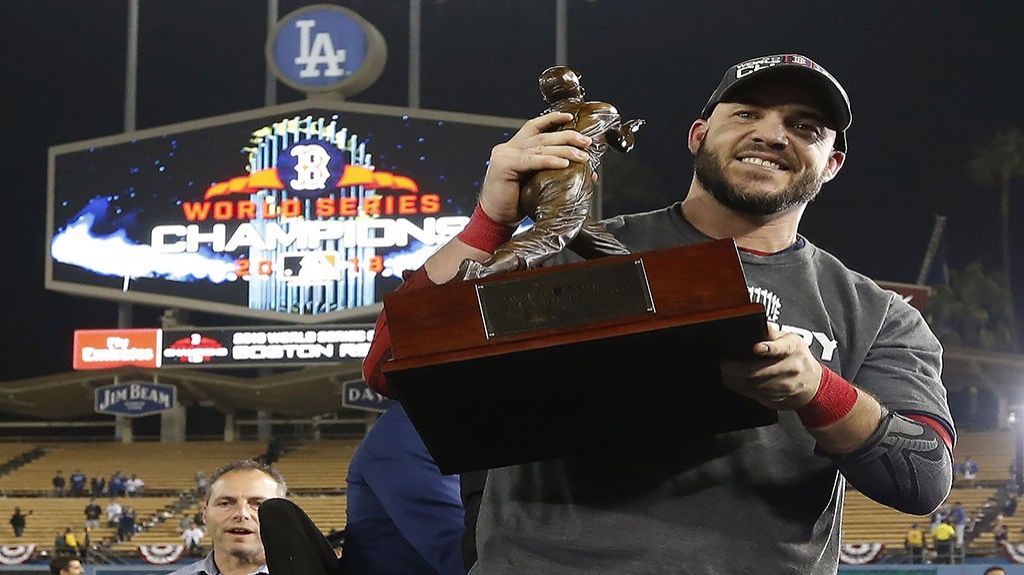  El bate encendido de Steve Pearce le hizo merecedor del premio de MVP 