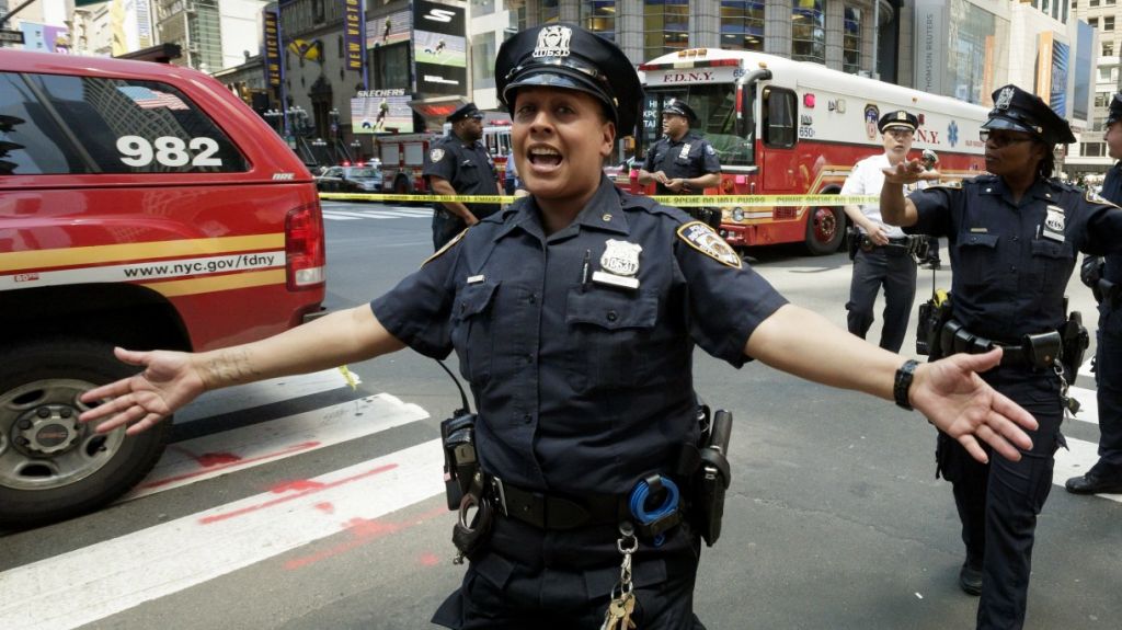  Dos ni&ntilde;os muertos y tres heridos por atropello de un carro en Nueva York 