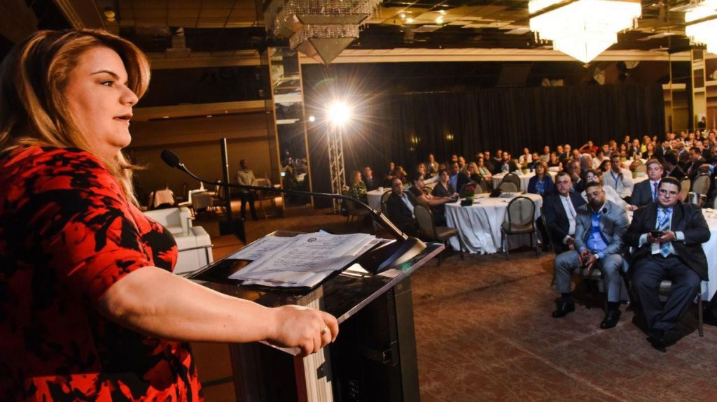  Jenniffer Gonz&aacute;lez logra y anuncia nombramiento para Puerto Rico de oficial de contrataci&oacute;n federal 