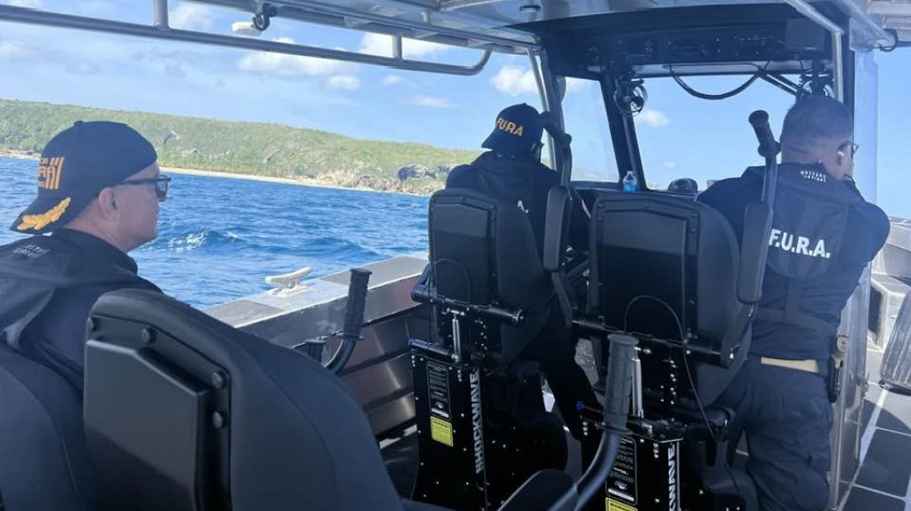  Pescadores encuentran sanos y salvos a buzos arrastrados por las corrientes marinas 