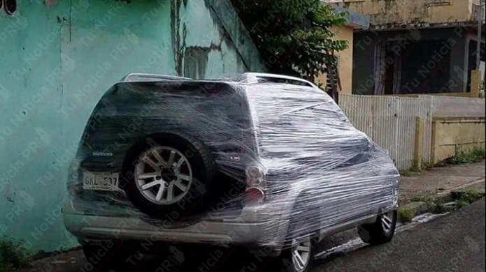 Ciudadano en Santurce se las inventa para proteger su auto del HuracÃ¡n Irma 