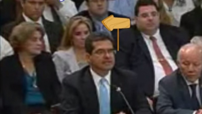 Congresista RegaÃ±a Carmen Yulin por Celular