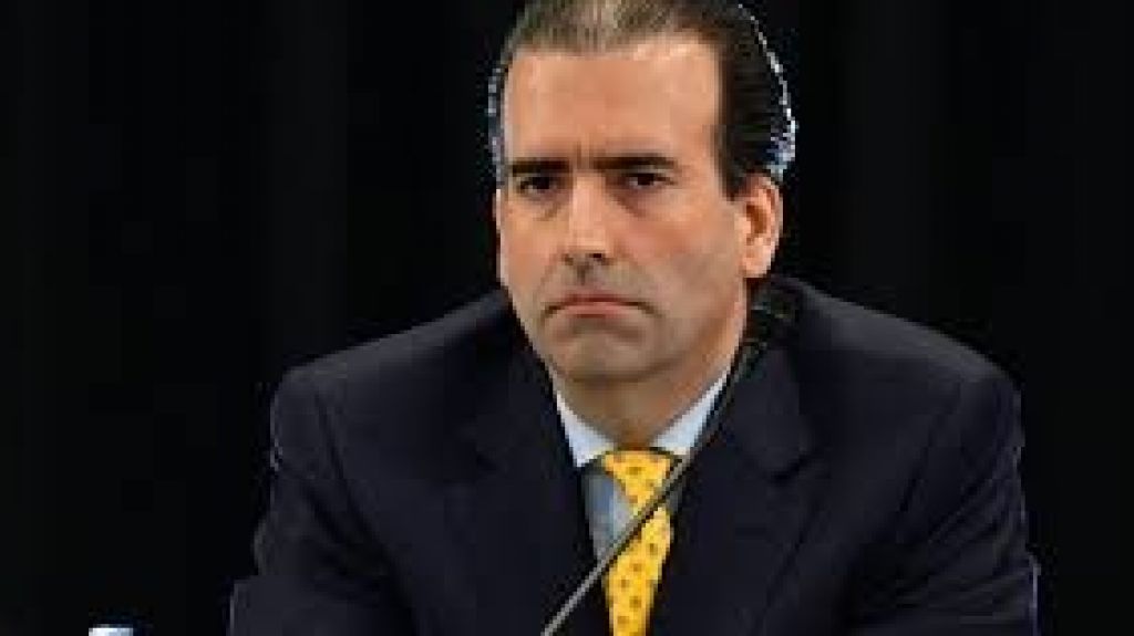  Presidente JCF rega&ntilde;a al gobernador por no cumplir con normas y reglamentos 