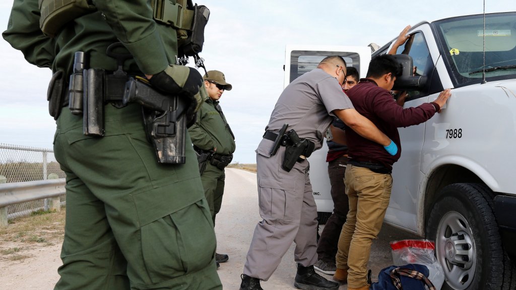  Corte detiene la deportaci&oacute;n de un hombre detenido &ldquo;por su apariencia latina&ldquo; 