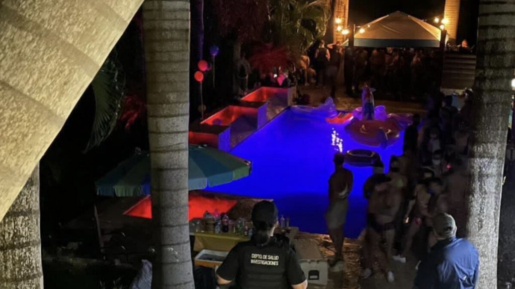  Salud evalúa radicación cargos criminales dueños residencia que celebraba fiesta privada en violación orden ejecutiva 