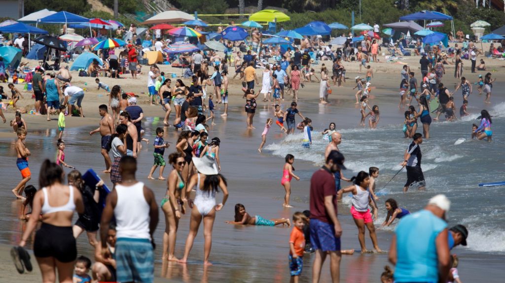  EE.UU. reduce las muertes diarias pero siguen creciendo los contagios por coronavirus 