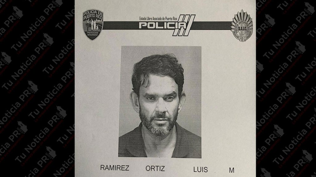  Hombre que tenia orden de arresto se entrega en el cuartel de A&ntilde;asco 