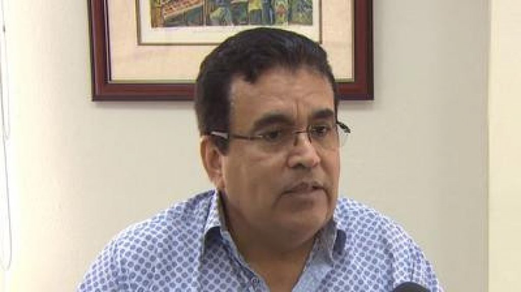  Municipio de San Sebasti&aacute;n contrata empresa por 105,932 d&oacute;lares, para servicios de adquisici&oacute;n, instalaci&oacute;n, mantenimiento y reparaci&oacute;n de acondicionadores de aire, cuyo presidente ten&iacute;a la licencia vencida desde 2008 