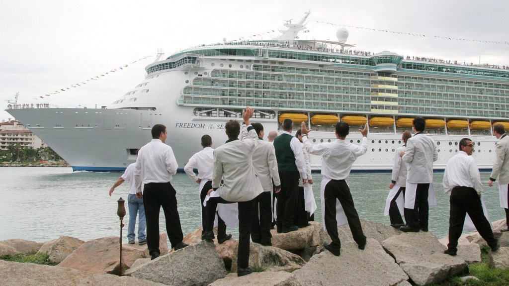  EEUU levanta veto a navegaci&oacute;n de cruceros por covid-19 pero con condiciones 