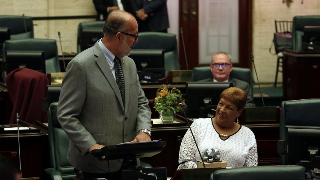  Buscan garantizar que los abonados de la AEE reciban facturas conforme a la realidad del consumo 
