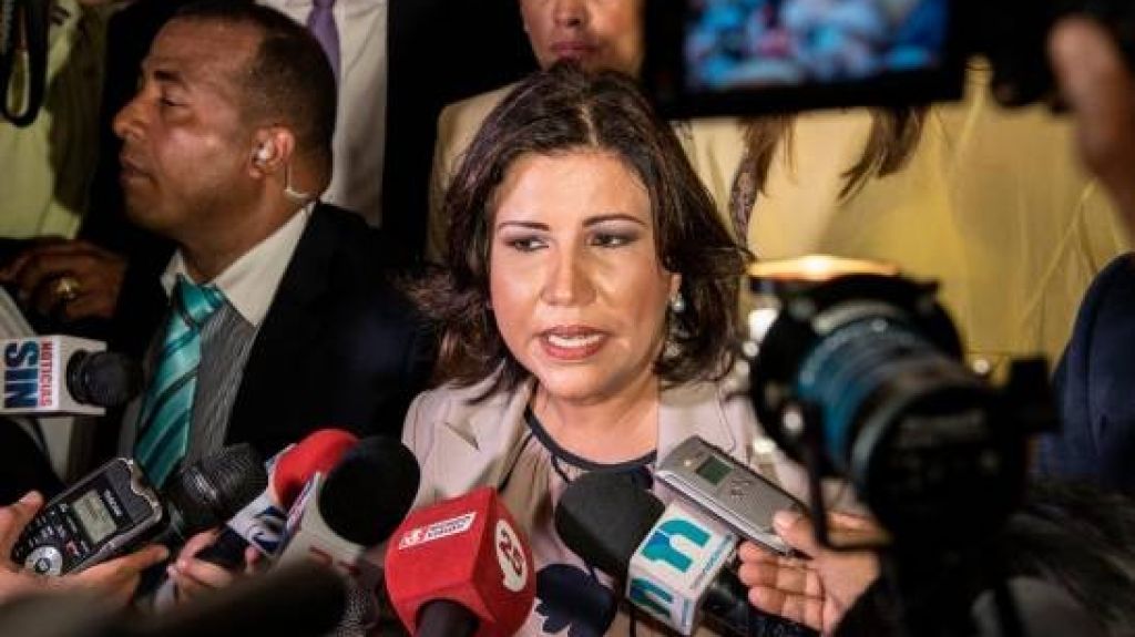  Vicepresidenta Cedeño denuncia que personas inescrupulosas cometen fraude con los programas de ayudas sociales 