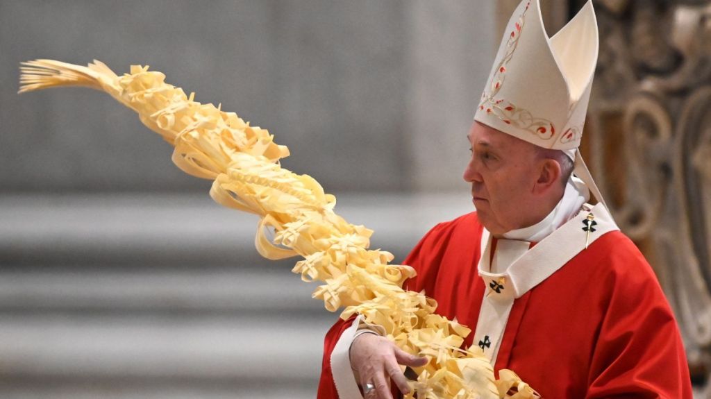  El papa inicia una Semana Santa sin fieles por el coronavirus 