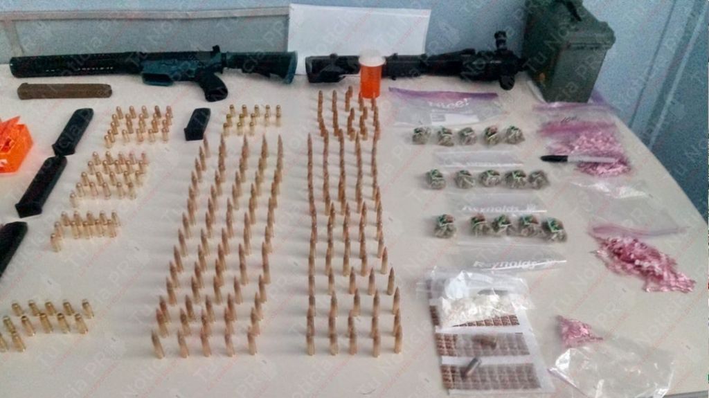  Arrestan a un &ldquo;chamaquito&rdquo; de 17 a&ntilde;os en residencial de San Juan con armas y municiones 