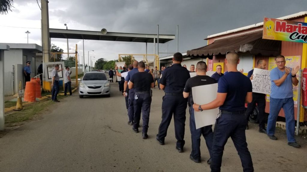  Guardias correccionales protestan en Aguadilla 