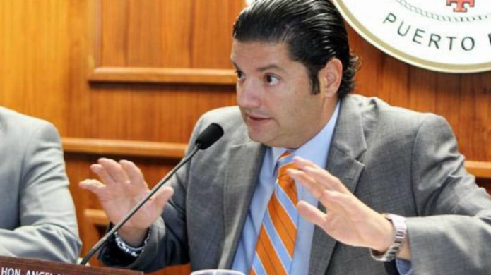 "Es mÃ¡s grave viajar a EU que a PR por el zika", alerta represente te Ãngel Matos