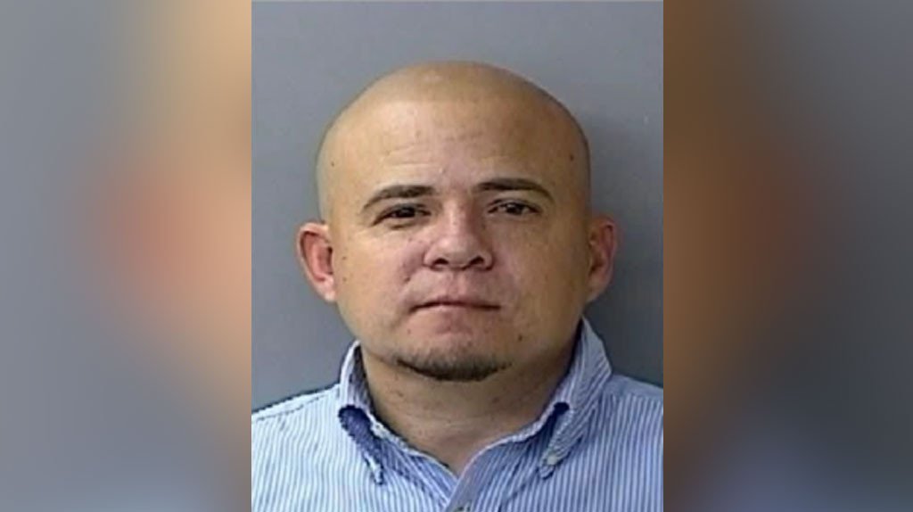  Arrestan en el aeropuerto a uno de los 10 m&aacute;s buscados en el &aacute;rea de Aguadilla 