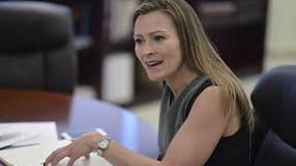  DE revela que a&uacute;n faltan por matricular 137,494 estudiantes 