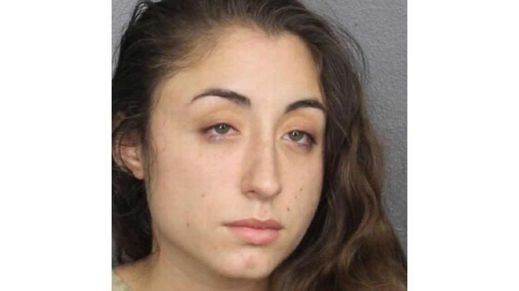  Amenaz&oacute; a un hombre con decirle a la esposa que le hab&iacute;a sido infiel. Ped&iacute;a $500 por su silencio 